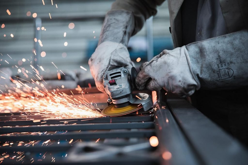 worker, grinder, factory-5736096.jpg